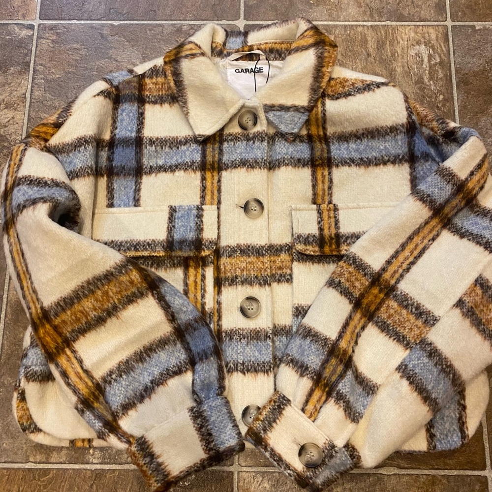 Garage NWT plaid jacket size small please see pics